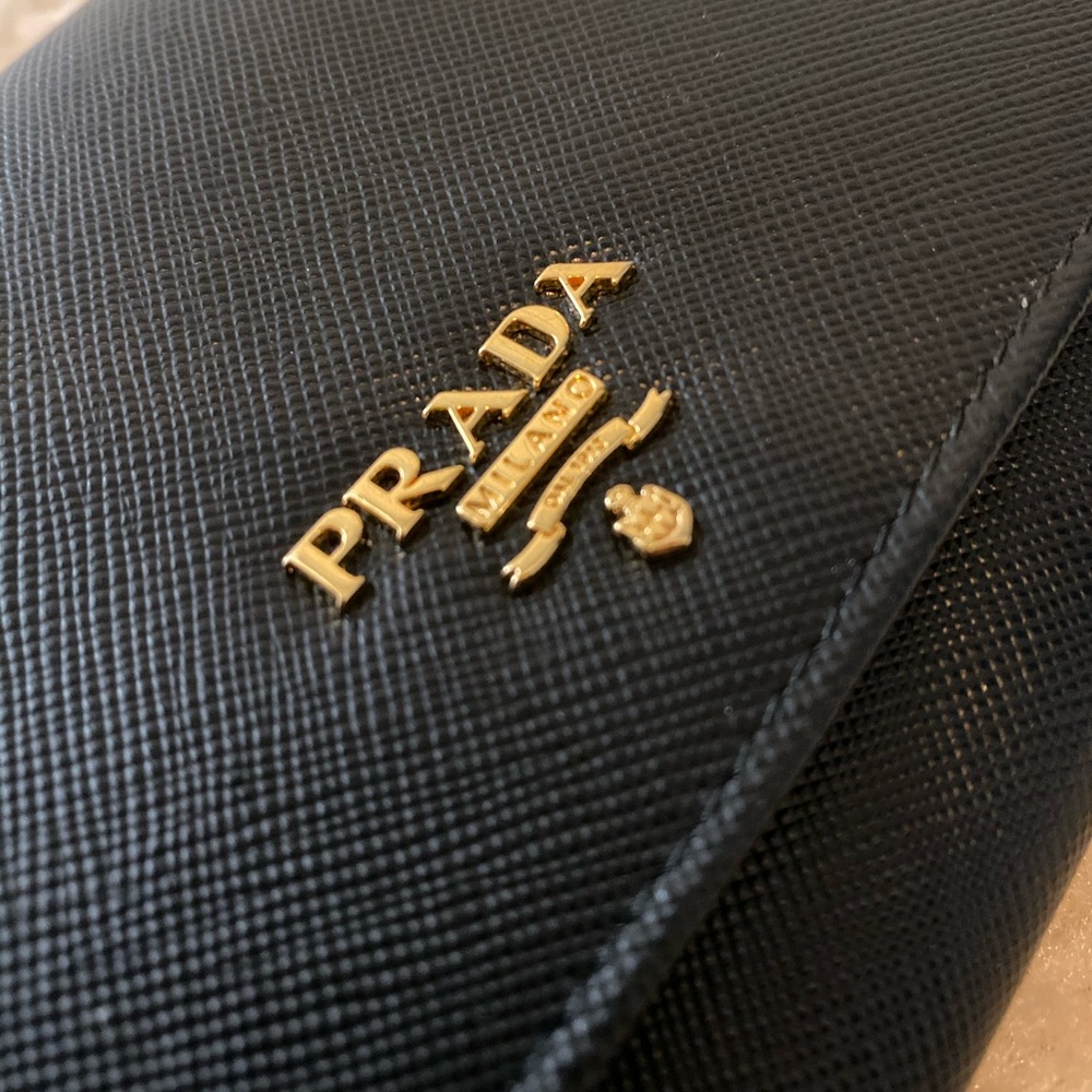 Prada Black Wallet on Chain - Picture 5 of 5
